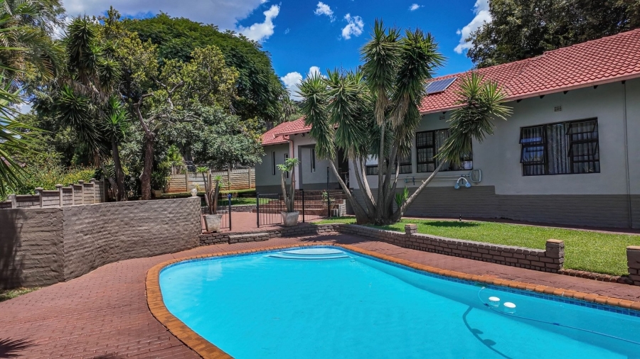 4 Bedroom Property for Sale in Safari Gardens North West